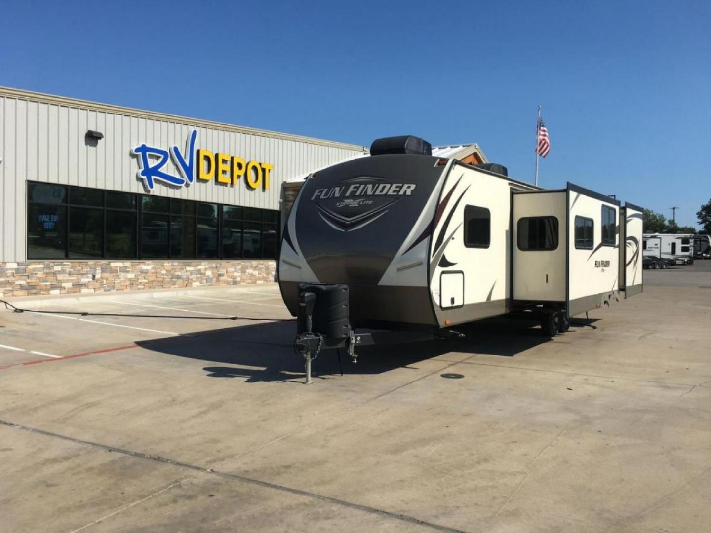 2017 TAN CRUISER RV FUN FINDER 31BH (5RXAB3523H1) , Length: 35.42 ft.| Dry Weight: 6,545 lbs. | Slides: 2 transmission, located at 4319 N Main Street, Cleburne, TX, 76033, (817) 221-0660, 32.435829, -97.384178 - The 2017 Cruiser RV Fun Finder 31BH is the ultimate camping comfort. It's a light bunkhouse trailer made for the perfect family vacation. The length of this trailer is 35.42 feet and its height is 11.17 feet. It is very roomy and well-built. It weighs 6,545 pounds and can carry up to 3,035 pounds of - Photo#0